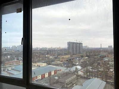 квартира за адресою Причальна вул., 10