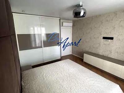 квартира по адресу Патриарха Мстислава Скрипника ул., 48-А