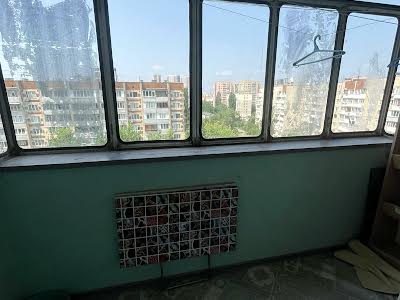 квартира за адресою Романа Шухевича просп. (Генерала Ватутіна), 24-Б