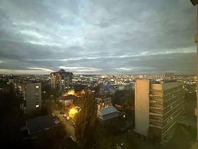 квартира за адресою Нагірна вул., 18/16