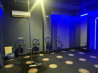 комерційна за адресою Дмитра Яворницького вул., 8