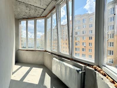 квартира по адресу Молодіжна ул., 9