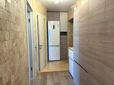 квартира по адресу Луговская ул., 248