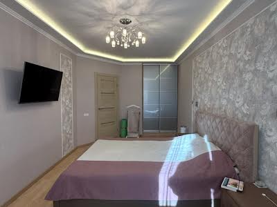 квартира за адресою Патріарха Мстислава Скрипника вул., 48-А