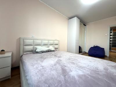 квартира за адресою Драгоманова вул., 1-К