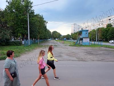 коммерческая по адресу вул.Соборності України, 238