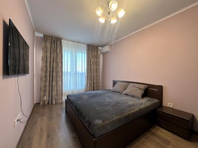 квартира за адресою Ревуцького вул., 40-Г