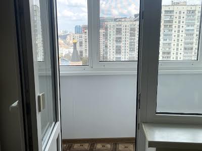 квартира за адресою Стадіонна вул., 14
