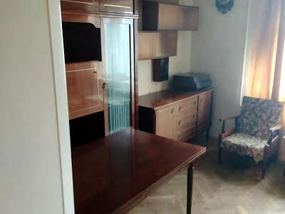 квартира за адресою Дегтярівська вул., 6