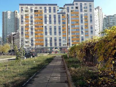 квартира за адресою Драгоманова вул., 38А