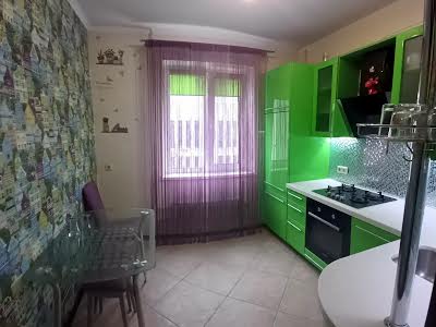 квартира за адресою Вишняківська вул., 8