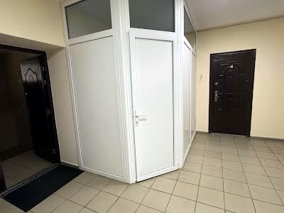 квартира за адресою Університетська вул. (Першотравнева), 18а