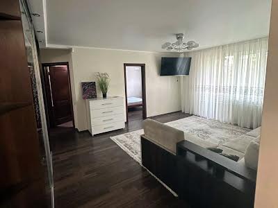 квартира за адресою Бабаджаняна, 21