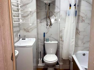 квартира за адресою Регенераторна вул., 4