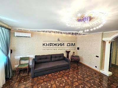 квартира за адресою Миколи Міхновського бульв. (Дружби Народів), 10-А