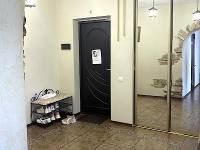 квартира за адресою Дніпровська набережна вул., 19