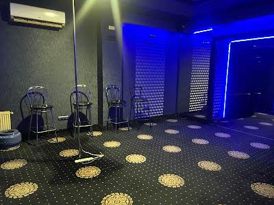 комерційна за адресою Дмитра Яворницького вул., 8