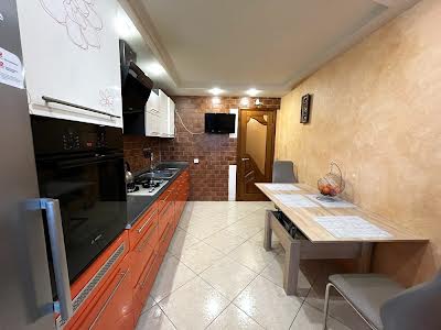 квартира за адресою Роксоляни вул., 59