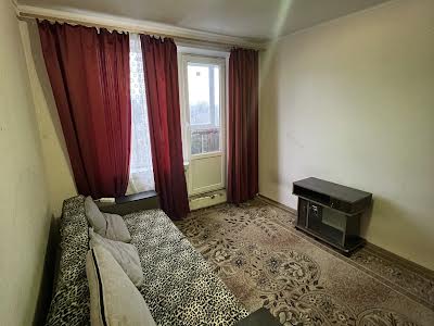 квартира за адресою Познанська вул., 8Б