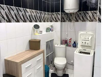 квартира по адресу Гвардейцев-Широнинцев ул., 29А