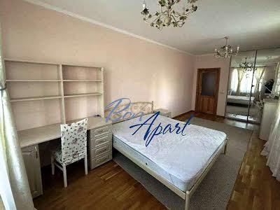 квартира по адресу Академика Глушкова просп., 9-В