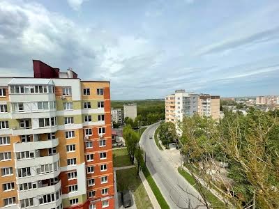 квартира за адресою Тролейбусна вул., 4д