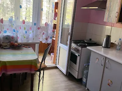 квартира за адресою Каштанова вул., 4