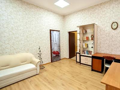 квартира за адресою Базарна вул., 34