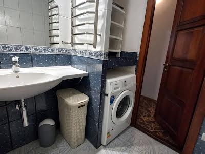 квартира за адресою Драгоманова вул., 1-Л