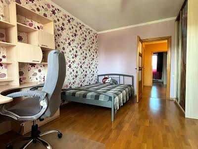 квартира за адресою Озерна вул., 22