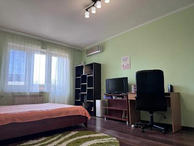 квартира по адресу Героев Днепра ул., 43