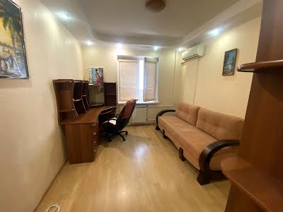 квартира по адресу Олейника Степана ул., 11