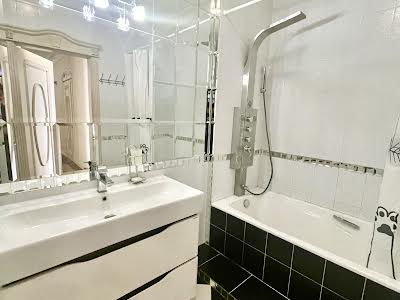 квартира по адресу Вышгородская ул., 45Б/3