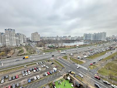 квартира по адресу Александра Мишуги ул., 2