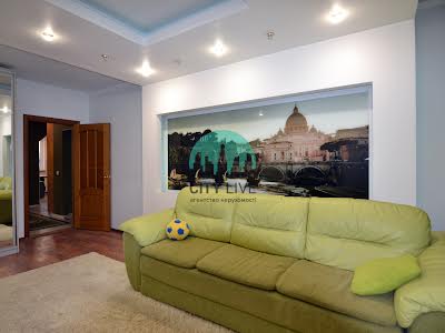 квартира за адресою Федьковича вул., 70б