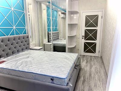 квартира за адресою Дніпровська набережна вул., 18а