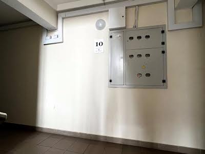 квартира за адресою Володимира Антоновича вул. (Свердлова), 36