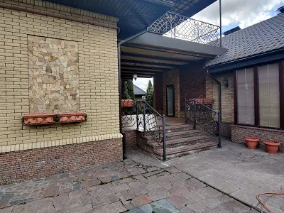 будинок за адресою Перемоги