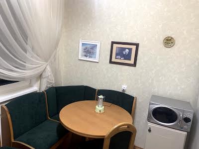 квартира по адресу Червоной Калины просп. (Владимира Маяковского), 8-Б