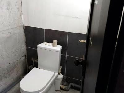 комерційна за адресою Миколи Бажана просп., 26