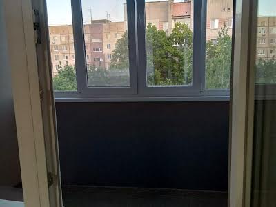 квартира за адресою житловий масив Тополя-3 вул., 12