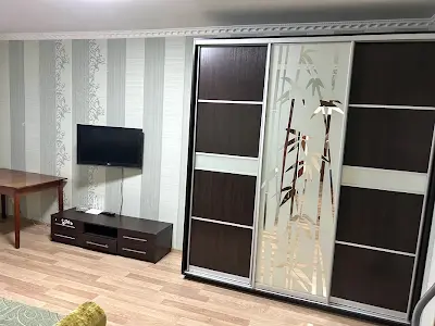 квартира за адресою Озерна вул., 6
