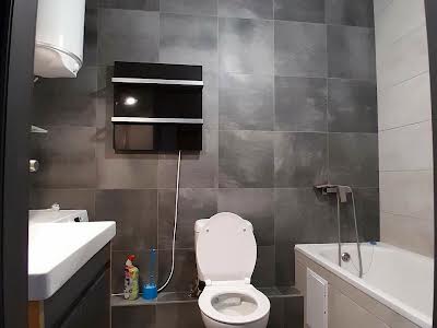 квартира за адресою Дніпровська набережна вул., 17-В