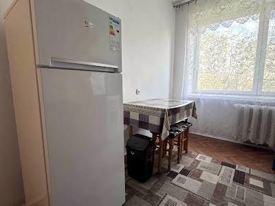 квартира за адресою Сергія Скальда вул. (Комарова), 9