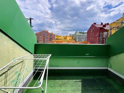 квартира за адресою Регенераторна вул., 4