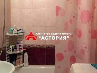 квартира за адресою Українська вул., 33