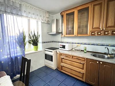квартира за адресою Голосіївський просп. (40-річчя Жовтня), 15а