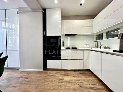 квартира за адресою Боголюбова вул., 44