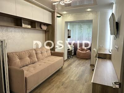квартира по адресу Тополь-1, 18