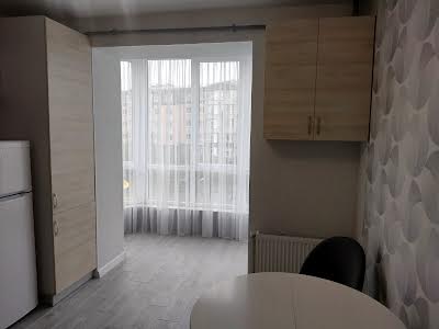 квартира за адресою Максима Залізняка вул., 1в